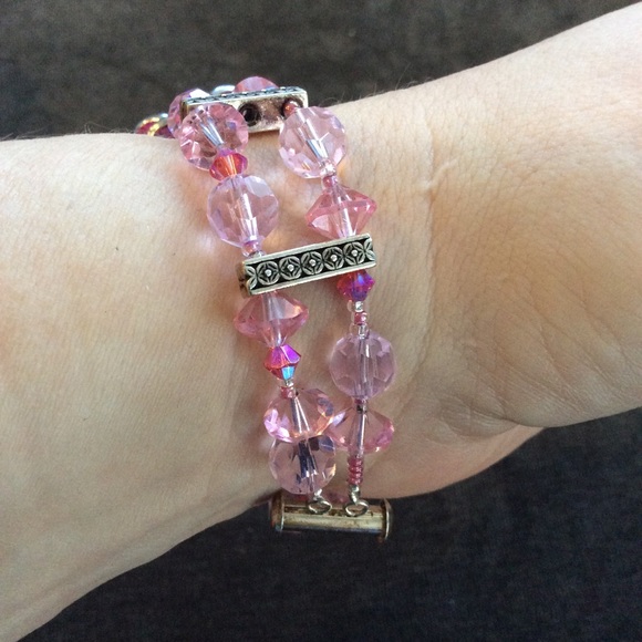 Hand beaded artisan bracelet - Picture 11 of 13